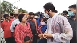 জল-যন্ত্রণার ছবি দেখতে এসে ক্ষোভের মুখে হিরণ, দোষ চাপালেন পুর প্রশাসকের ঘাড়ে