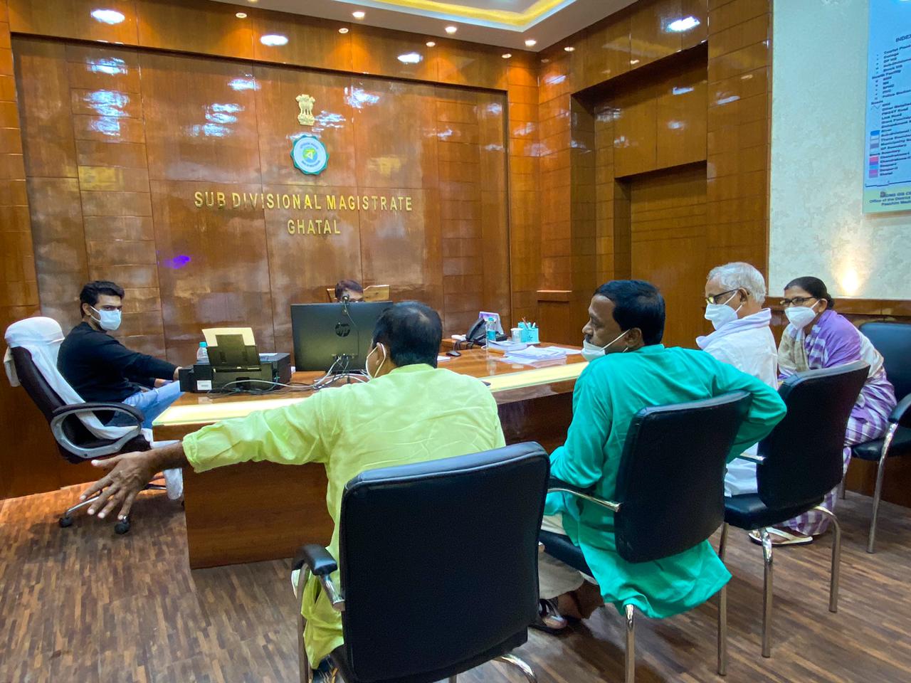 Dev meets administrative officials