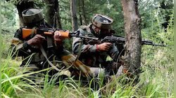India-Pakistan: LoC বরাবর ভারতে অনুপ্রবেশের চেষ্টায় প্রায় ১৪০ পাক জঙ্গি, চাঞ্চল্য!