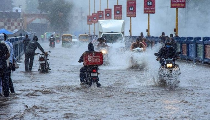 Weather Today: কলকাতা-সহ ৭ জেলায় প্রবল বৃষ্টির সম্ভাবনা, ফের বন্যা পরিস্থিতির আশঙ্কা 