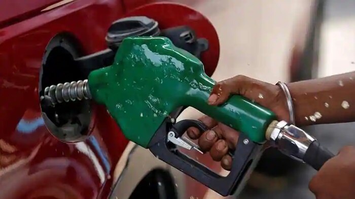 Petrol-Diesel: কাটল জ্বালানি জট, উঠল তেল ট্যাঙ্কার মালিকদের ধর্মঘট