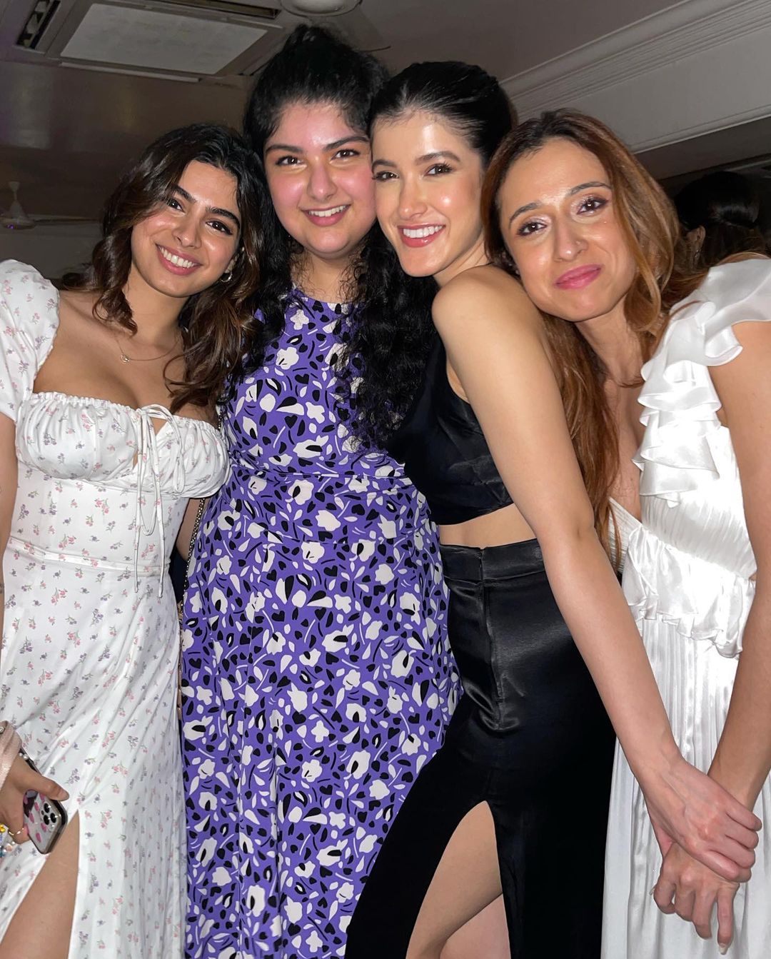 Shanaya, Khushi, Anshula at  Rhea's reception