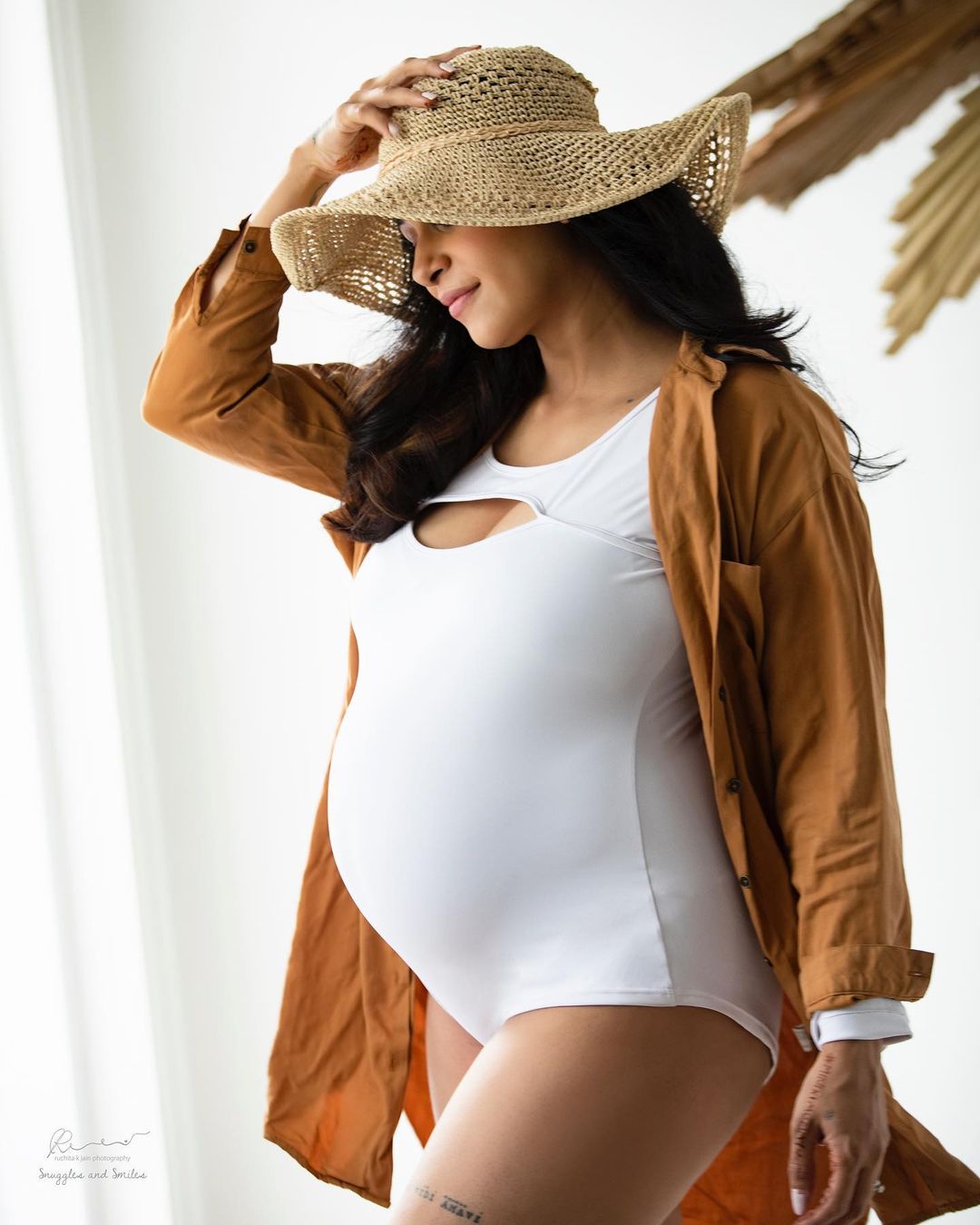 Kishwer Merchant's pregnancy shoot