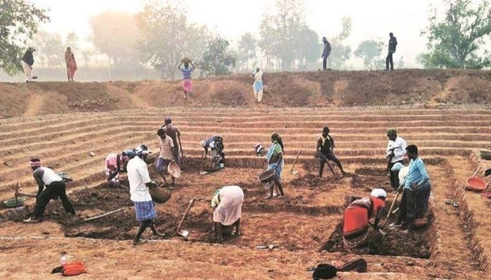 NREGA schemes: চার বছরে একশো দিনের কাজে ৯৩৫ কোটির নয়ছয়, তালিকায় নাম রয়েছে বাংলারও