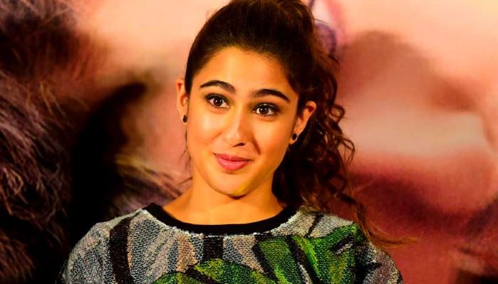 চিনতেই পারলেন না! বিমানবন্দরে Sara Ali Khan-র নাম জিজ্ঞাসা করে বসলেন এক ব্যক্তি