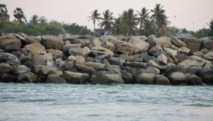 Thengapattinam Beach