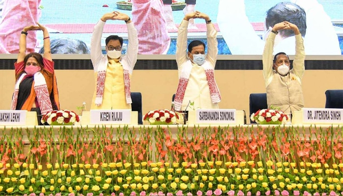 Yoga Break: লাঞ্চ-টি ব্রেক তো আছেই এবার কাজের ফাঁকে &#039;সরকারি বাবু&#039;রা পাবেন যোগ-বিরতি   