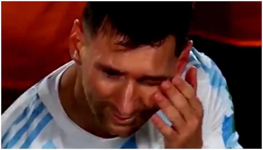 Lionel Messi: অঝোরে কাঁদছেন 'ভক্তের ভগবান' মেসি! যে ভিডিয়ো চোখ ভেজাল ফ্যানেদের
