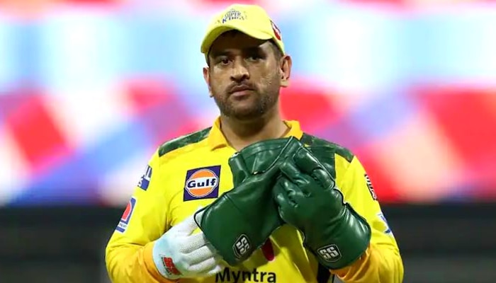 MS Dhoni (captain and wk)