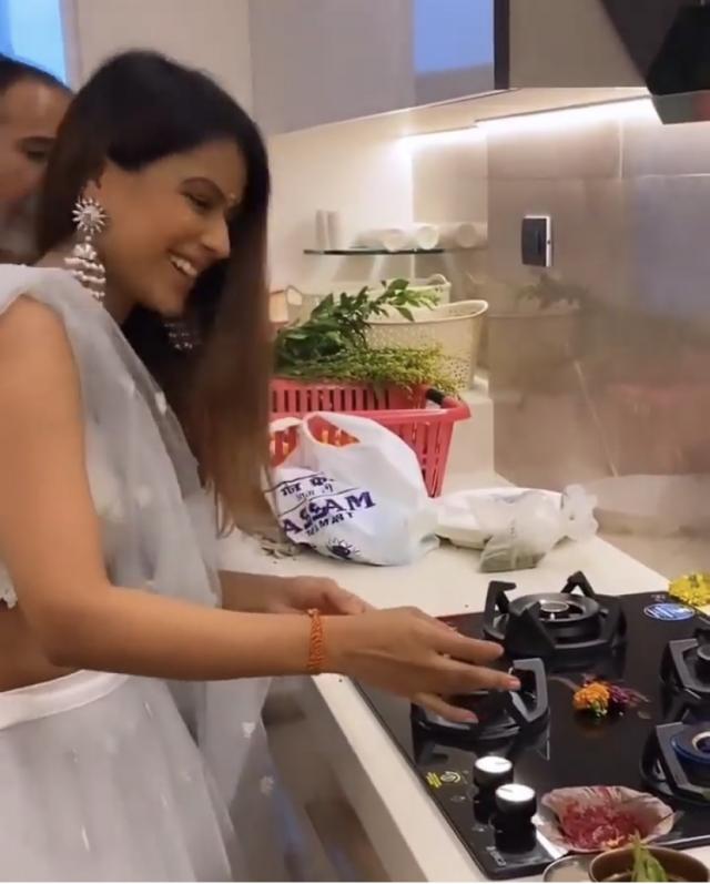 Nia Sharma post some pic of her new flat