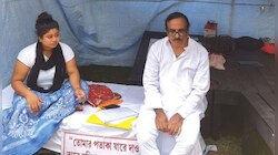Viswa Bharati:  পড়ুয়াদের আন্দোলনে অংশ নিয়ে বিপাকে অধ্যাপক, শোকজ কর্তৃপক্ষের