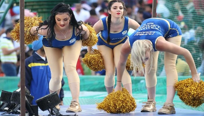 Women dance in IPL