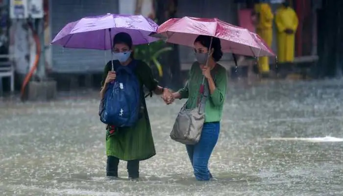 low pressure over Bay of Bengal