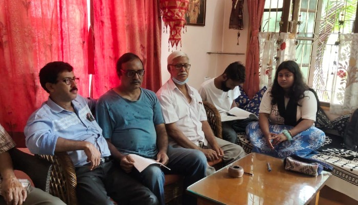 Visva-Bharati: উপাচার্যকে অপসারণের দাবিতে প্রধানমন্ত্রীকে চিঠি, আন্দোলনের হুমকি যৌথ মঞ্চের Visva-Bharati: উপাচার্যকে অপসারণের দাবিতে প্রধানমন্ত্রীকে চিঠি, আন্দোলনের হুমকি যৌথ মঞ্চের