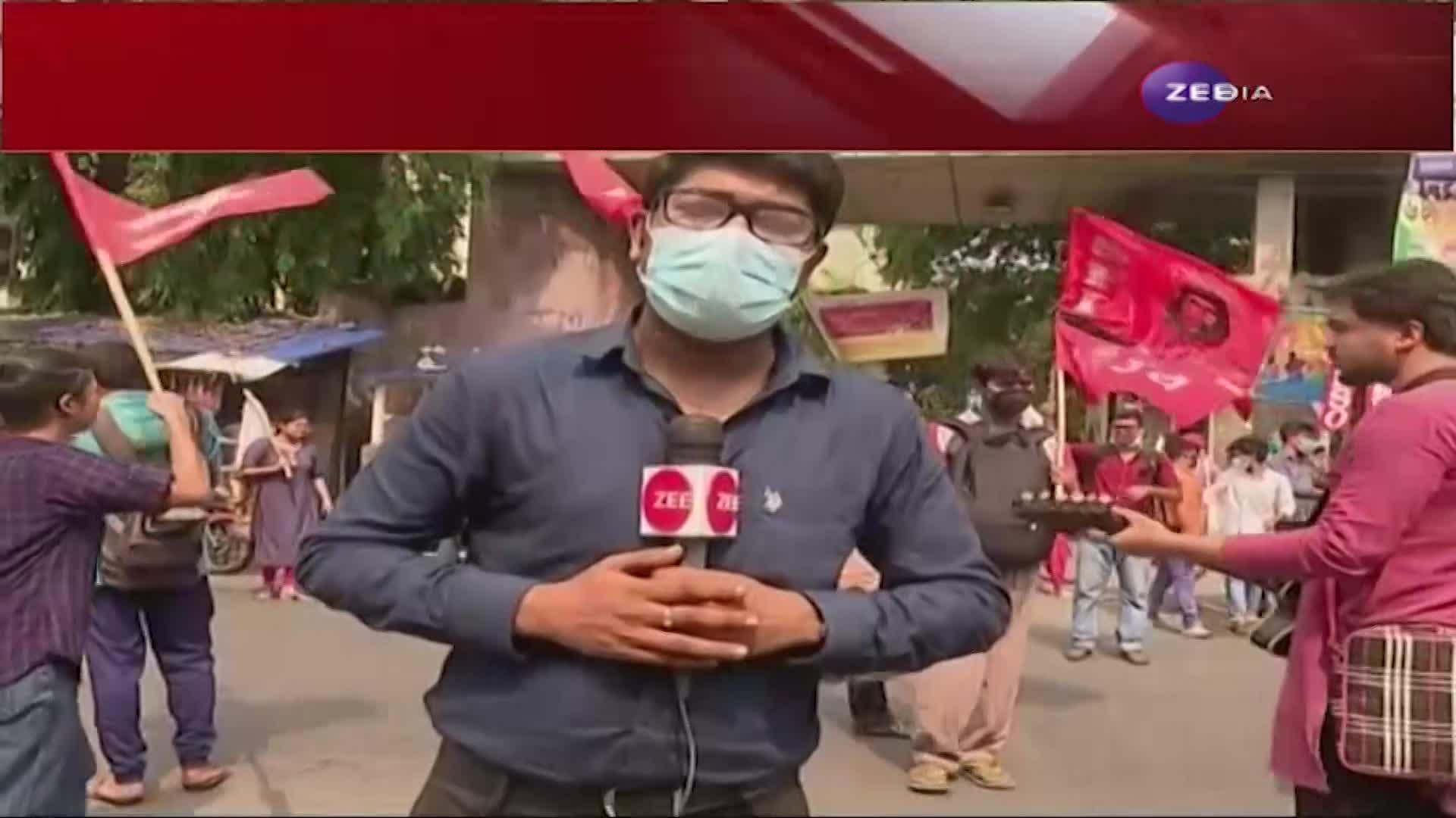 Students protest in front of Jadavpur University demanding reopening of the college