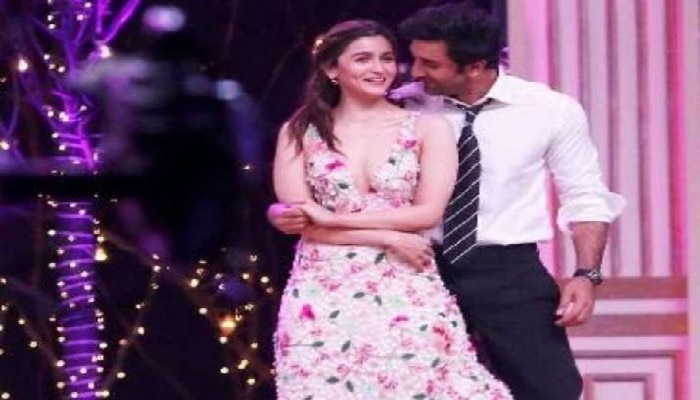 Ranbir Kapoor এবং Alia Bhatt-এর সঙ্গে ভাইরাল ভক্তের ছবি