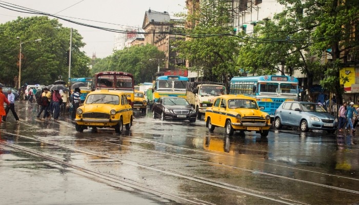 Weather Today: অস্বস্তিকর গরম বাড়ছে রাজ্যে, পুজোতেও বৃষ্টির চোখরাঙানি!