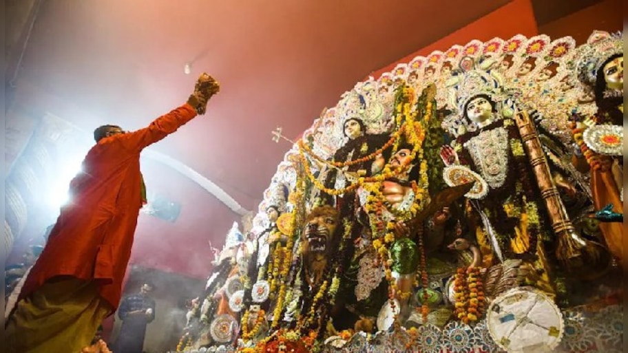 #উৎসব: প্রতিমা নিরঞ্জনের দিন ঘোষণা করল Kolkata Police, নির্দিষ্ট হল এই চারটি দিন