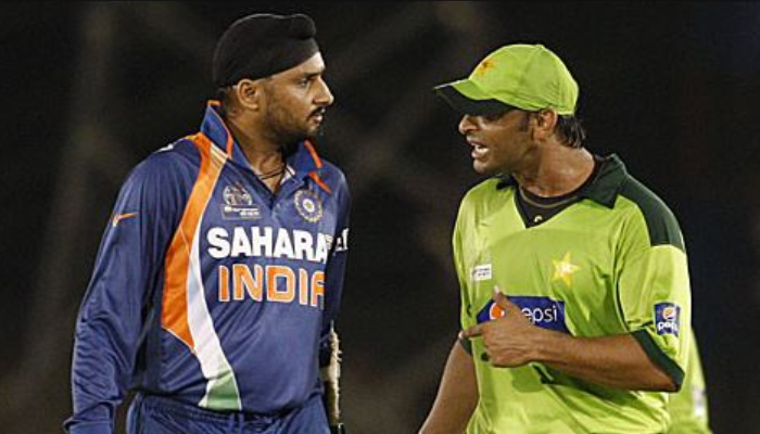 India vs Pakistan: ভাজ্জির দুসরায় লাইনচ্যুত 'রাওয়ালপিণ্ডি এক্সপ্রেস'! India vs Pakistan: ভাজ্জির দুসরায় লাইনচ্যুত 'রাওয়ালপিণ্ডি এক্সপ্রেস'!