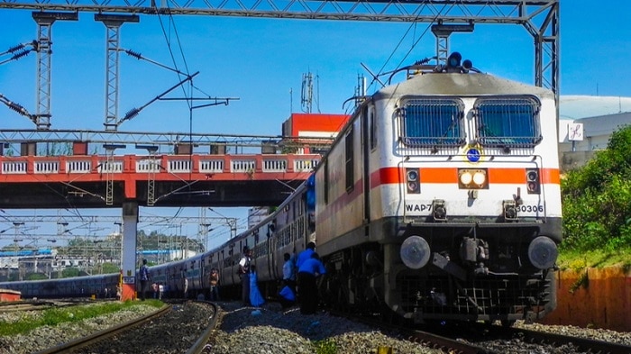 Railway Recruitment 2021: পরীক্ষা ছাড়াই ২২০০ পদে নিয়োগ, চাকরিপ্রার্থীদের জন্য় সুবর্ণ সুযোগ