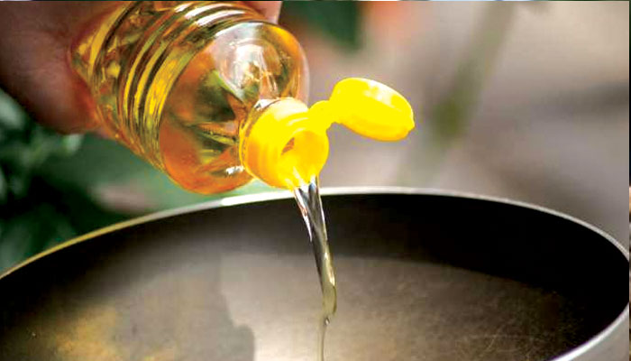 Edible Oil Price: চাপ কমবে মধ্যবিত্তের হেঁশেলে! দীপাবলিতে কমছে ভোজ্য তেলের দাম