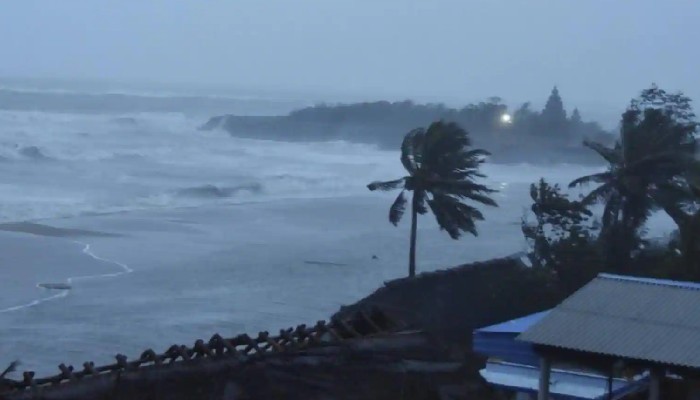 Cyclone Jawad রুখতে সতর্ক প্রশাসন, দেখুন এখন স্থলভাগ থেকে কতটা দূরে ঘূর্ণিঝড়