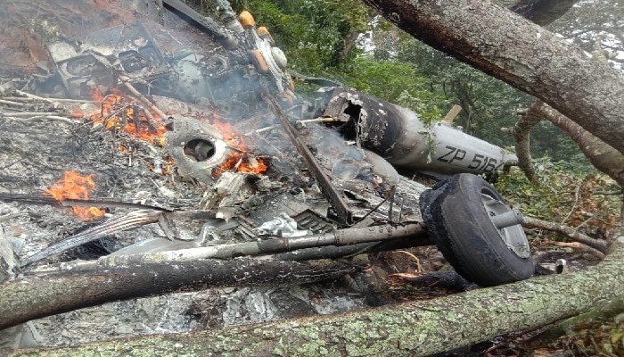 Army Chopper Crash: CDS বিপিন রাওয়াতকে নিয়ে ভেঙে পড়ল সেনা কপ্টার, চলছে উদ্ধারকাজ