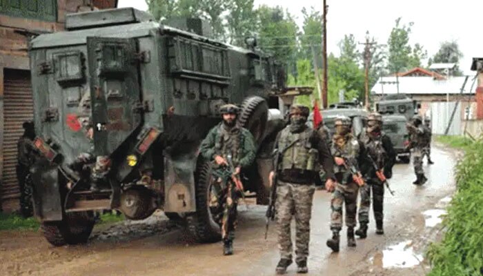 Srinagar Terror Attack: শ্রীনগরে পুলিসের বাসে ভয়ঙ্কর জঙ্গি হামলা; মৃত ২, আশঙ্কাজনক বহু