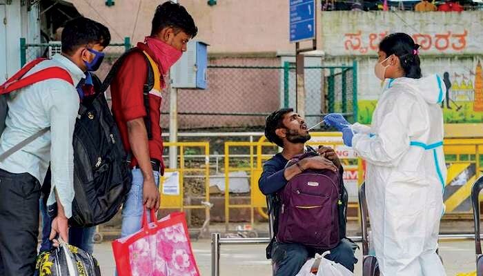 Omicron: ডেল্টার থেকে ৩ গুণ বেশি সংক্রামক ওমিক্রন, বিধিনিষেধ আরোপে সচেতন হওয়ার পরামর্শ কেন্দ্রের