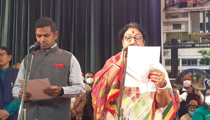 Anindita Mukherjee takes oath as first lady mayor of Durgapur