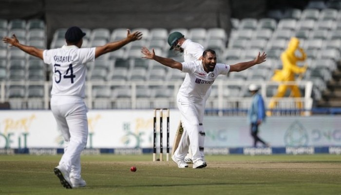 SAvsIND: Mohammed Shami ধাক্কা দিলেও কোন কারণে চাপে Team India? 