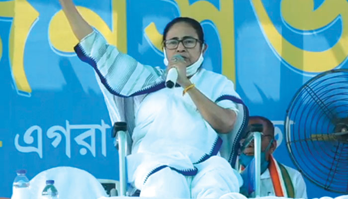 TMC Stand In UP Elections: আগামী ৮ ফেব্রুয়ারি যোগীরাজ্যে অখিলেশের সঙ্গে ভোট প্রচারে মমতা TMC Stand In UP Elections: আগামী ৮ ফেব্রুয়ারি যোগীরাজ্যে অখিলেশের সঙ্গে ভোট প্রচারে মমতা