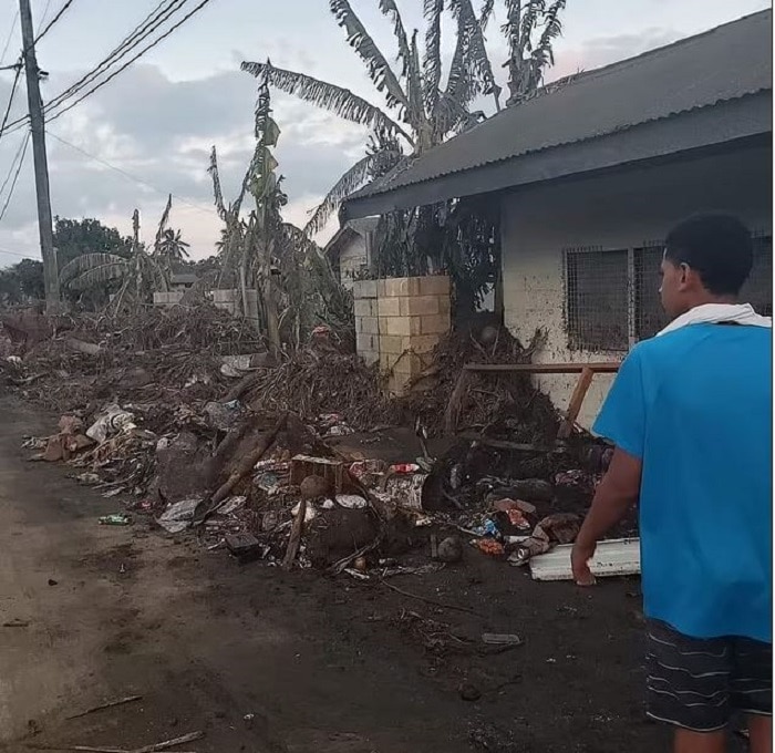 50 feet high tide