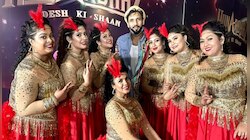 হিন্দি রিয়েলিটি শোয়ের মঞ্চে বাংলার সাত গৃহবধূর দল, বিচারকের আসনে মিঠুন-করণ-পরিণীতি