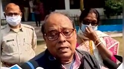 'এই প্রথম এলাম একেবারে একা', ভোট দিতে এসে চোখে জল অশোক ভট্টাচার্যের