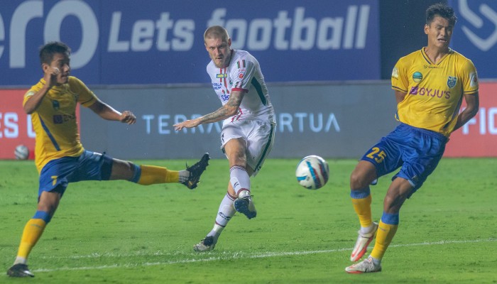 ISL 2021-22: Kerala Blasters -এর বিরুদ্ধে ড্র করে লিগ শীর্ষে চলে গেল ATK Mohun Bagan