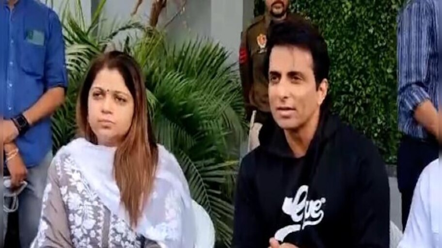 Punjab Assembly Election 2022: বুথে ঢুকতে বাধা সোনু সুদকে, বাজেয়াপ্ত করা হল অভিনেতার গাড়ি