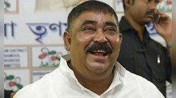 '৫টার পর হবে হকি খেলা', অসুস্থ শরীরে ভোট দিয়ে হুঁশিয়ারি অনুব্রতর