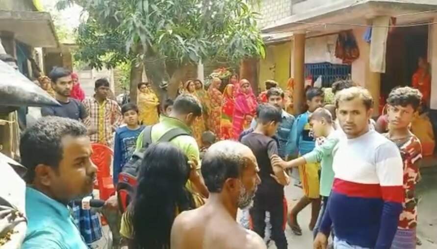 Husband Attacks Lover: স্ত্রীর সঙ্গে 'ঘনিষ্ঠতা'! 'পরকীয়া' জানাজানি হতেই স্বামীর হাতে ভয়ঙ্কর পরিণতি প্রেমিকের