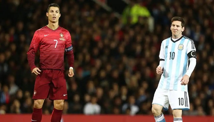 এবার কী এক জার্সিতে Ronaldo, Messi? লিগের মাঝেই জল্পনা উস্কে দেশে ফিরলেন পর্তুগিজ তারকা