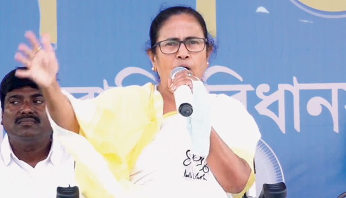 Mamata Banerjee: 'দলের প্রার্থীকে হারিয়ে নির্দল নিয়ে ঘোরা! সুযোগ এলে দল ক্যাঁচ করে আপনার নাম কেটে দেবে': মমতা Mamata Banerjee: 'দলের প্রার্থীকে হারিয়ে নির্দল নিয়ে ঘোরা! সুযোগ এলে দল ক্যাঁচ করে আপনার নাম কেটে দেবে': মমতা