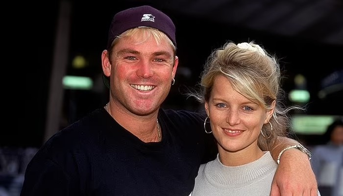 Shane Warne Passes Away: প্রিয় ওয়ার্নিকে ভুলতে পারছেন না &#039;প্রাক্তন&#039; হয়ে যাওয়া Simone Callahan, বাবাকে নিয়ে আবেগপ্রবণ Summer