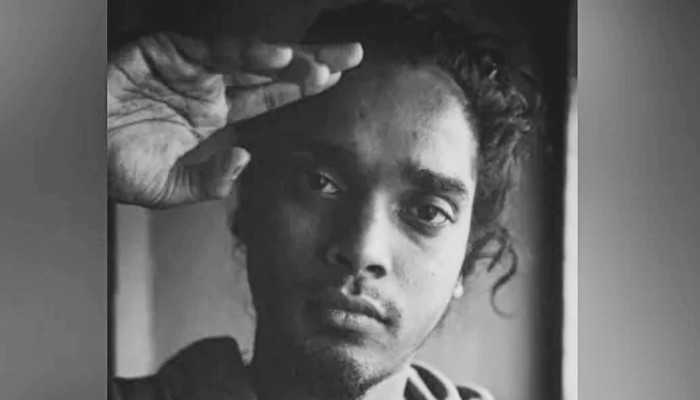Gully Boy Rapper dies: ২৪ বছর বয়সে প্রয়াত 'গল্লি বয়' ছবির ব়্যাপার, শোকাহত রণবীর-সিদ্ধান্ত-জোয়া Gully Boy Rapper dies: ২৪ বছর বয়সে প্রয়াত 'গল্লি বয়' ছবির ব়্যাপার, শোকাহত রণবীর-সিদ্ধান্ত-জোয়া