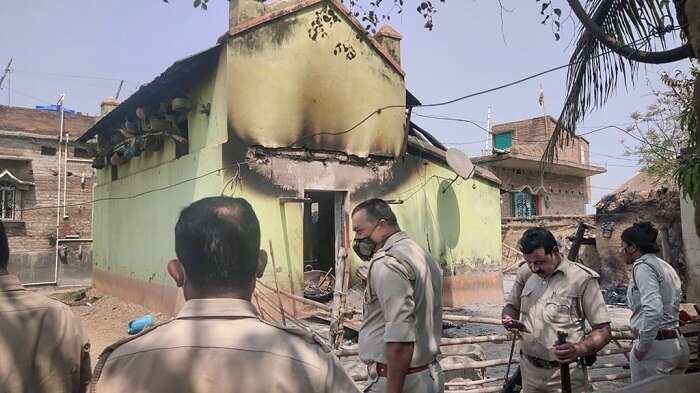 Rampurhat Arson: বগটুইয়ে হত্যালীলা! খুন মহিলা-শিশু, রাজ্যের কাছে ২৪ ঘণ্টায় রিপোর্ট তলব জাতীয় মহিলা কমিশনের