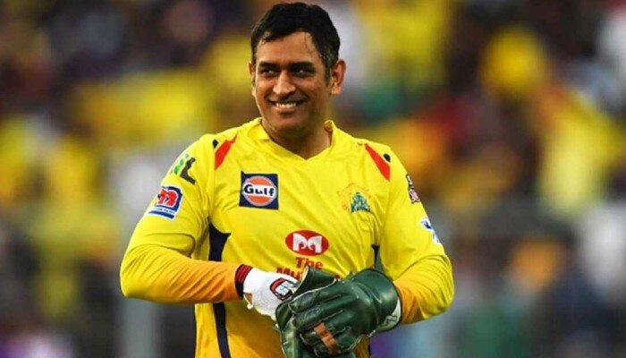 Dhoni Six