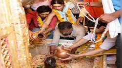 ৫ বছর ধরে চলল ব্রহ্মাস্ত্রের শুটিং, বিশ্বনাথ মন্দিরে পুজো দিলেন আলিয়া-রণবীর
