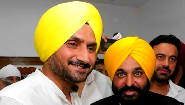Harbhajan Singh: সাংসদ পদের বেতন দান করবেন ভাজ্জি! মহানুভবতার নজির কিংবদন্তির Harbhajan Singh: সাংসদ পদের বেতন দান করবেন ভাজ্জি! মহানুভবতার নজির কিংবদন্তির