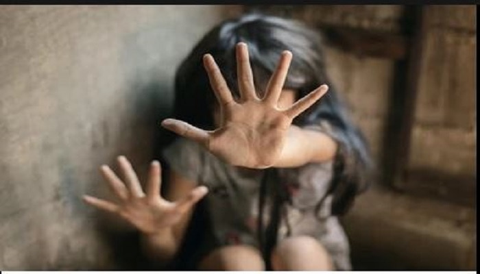 Sexual Assault: &#039;আয় কার্টুন দেখাব,&#039; টোপ দিয়ে ৩ শিশুছাত্রীর সঙ্গে &#039;ঘৃণ্য&#039; কাজ যুবকের!