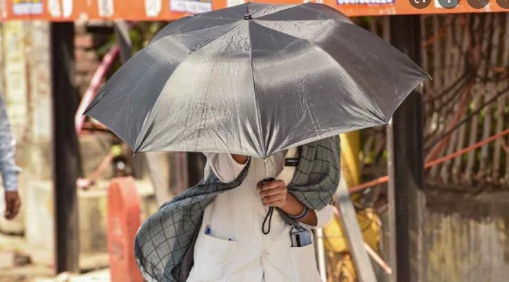 প্রবল দাবদাহের পরই কি ঘূর্ণাবর্ত নাকি কলকাতা ভাঙবে ১২২ বছরের রেকর্ড?