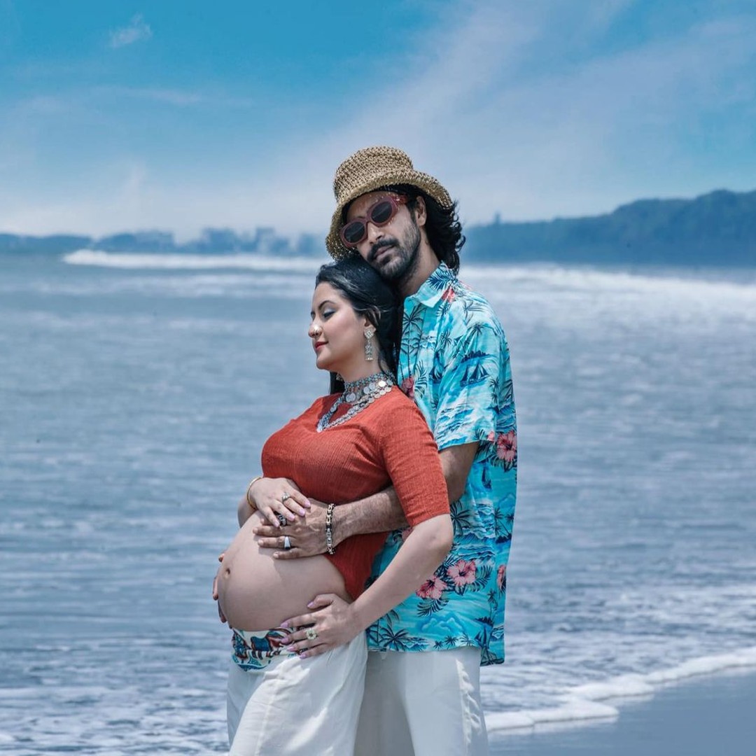 Razz and Pori in Maternity photoshoot 6